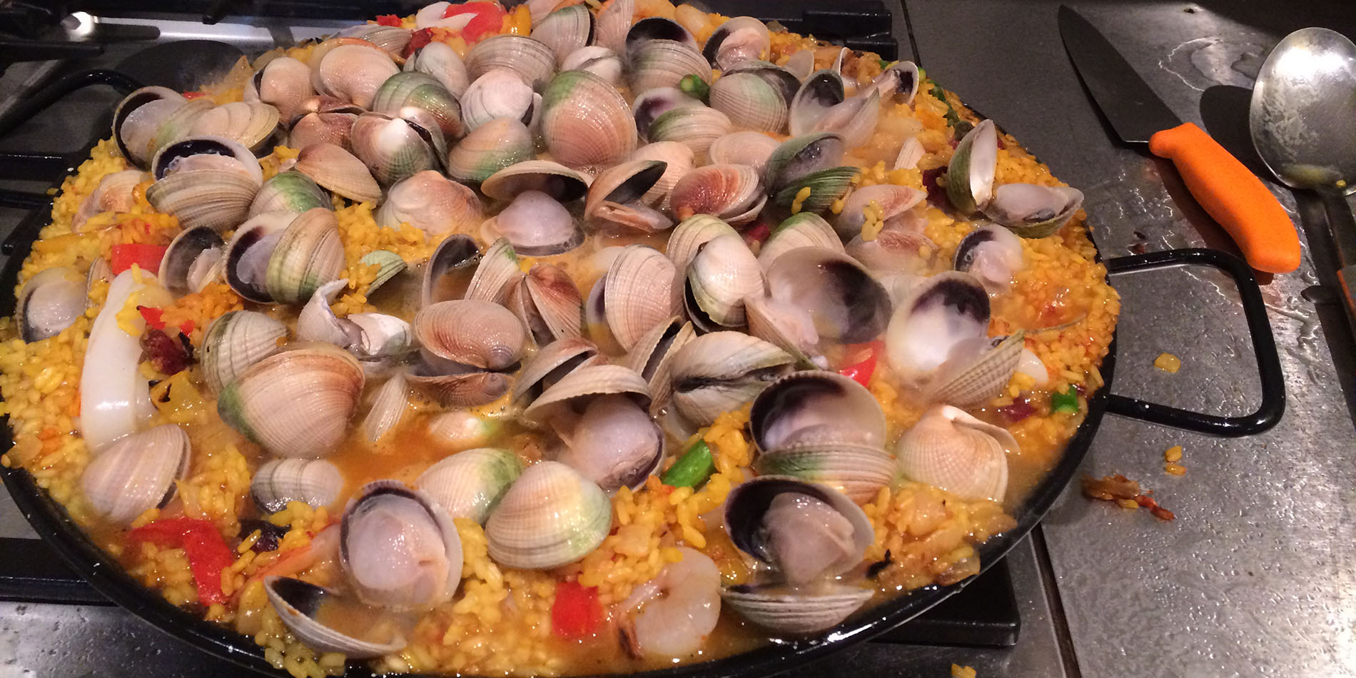 Paella with clams